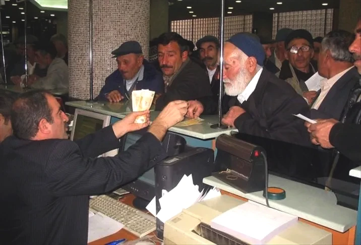 SSK BAĞKUR EMEKLİ MAAŞI ZAMMI 2026 | 16.881, 17.000, 18.000 TL alanlara 4 tabloda zam + refah payı hesabı