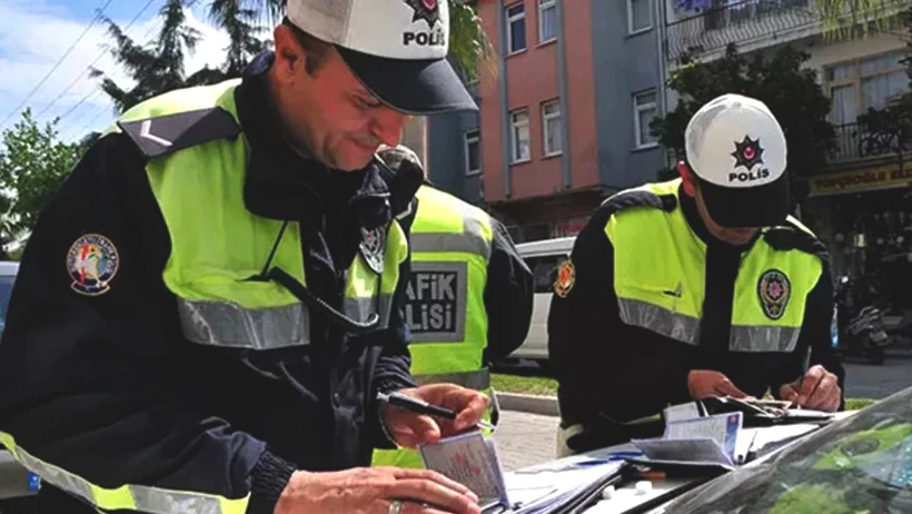 Trafik Cezalarında Milyonlarca Sürücüyü Etkileyecek Düzenleme: AKP Düğmeye Bastı! Artık Tamamen Kaldırılacak - Resim : 2
