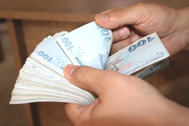 Konut kredisi faiz oranları düştü, taksitler değişti! En avantajlı oranlar hangi bankada?