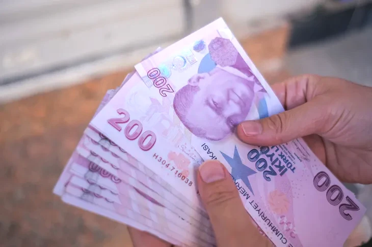 Konut kredisi faiz oranları düştü, taksitler değişti! En avantajlı oranlar hangi bankada?