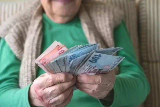 Emekli maaşı 16.881 TL olanlara ek 60 bin TL fırsatı! İşte banka banka 2026 emekli promosyon listesi