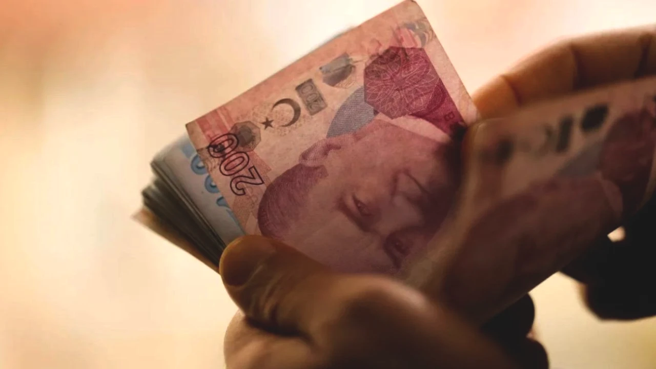 Emeklinin ocak zammı öncesinde bankalar kesenin ağzını açtı: Promosyon 60 bin TL’ye dayandı! - Sayfa 15