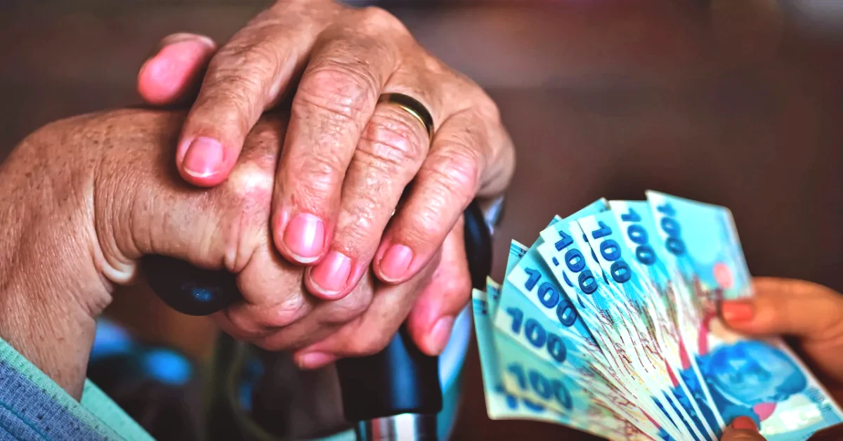 TBMM’ye sunulacak tasarı ile Bağ-Kur sigortalılarında 9.000 prim günü şartının 7.200’e indirilmesi planlanıyor. Düzenlemenin, SSK ve Bağ-Kur sigortalıları arasındaki prim farkını azaltması amaçlanıyor.