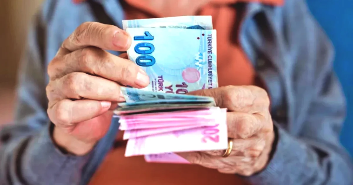 EYT’liler açısından, 9.000 günü doldurmamış Bağ-Kur’luların düzenleme kapsamına girmesi halinde 7.200 gün prim ödemeleri durumunda emeklilik hakkına ulaşabilecekleri ifade ediliyor. Bu nedenle kapsamın 8 Eylül 1999 öncesini kapsaması ve tüm Bağ-Kur’lular için geçerli olması gerektiği vurgulanıyor.
