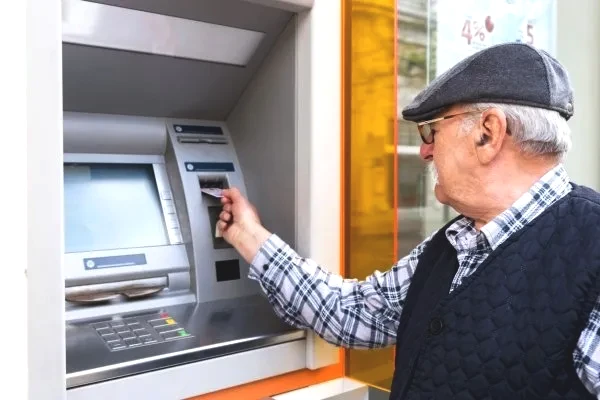 EMEKLİ ZAMMI SON DAKİKA | Emekliye 20.000 TL için geri sayım! İşte 16.881 TL alana fark için ödeme takvimi