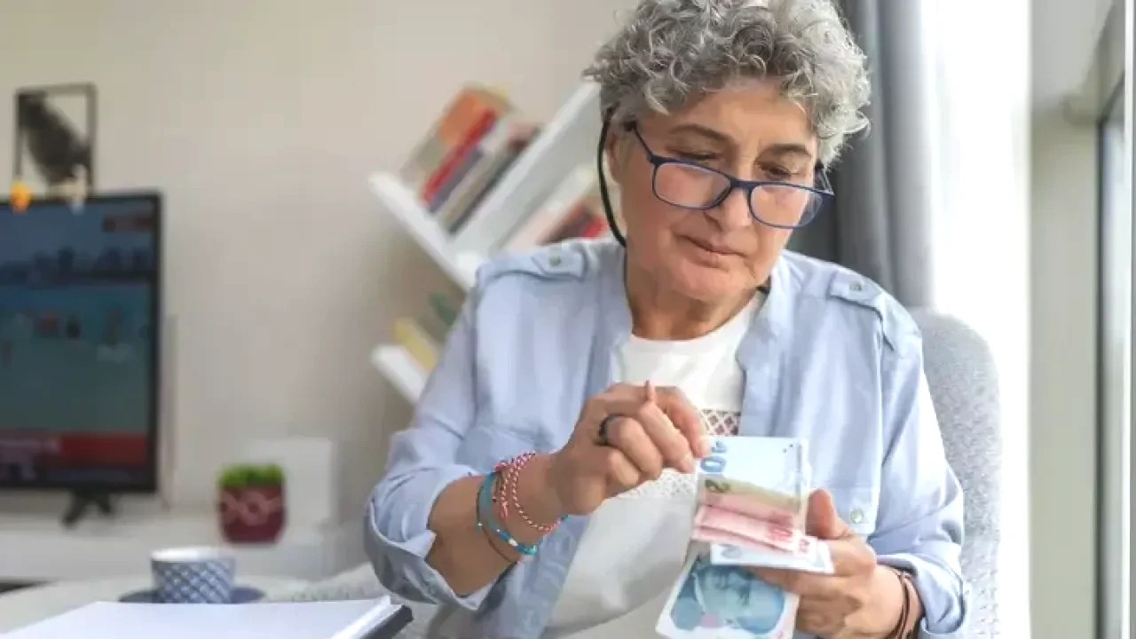 Emekli Promosyon oranları güncellendi.. Hangi banka, ne kadar veriyor? Son Gün 31 Ocak..