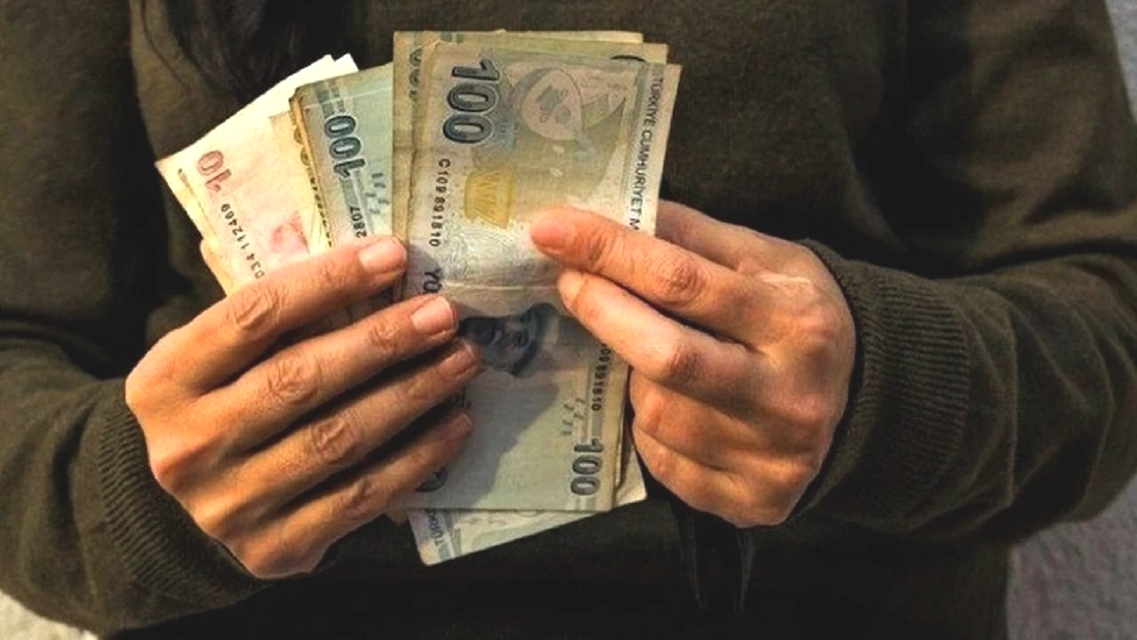 Asgari Ücret Zammını Bilen Isim Açıkladı: Yeni Emekli Maaşı Bu Olacak