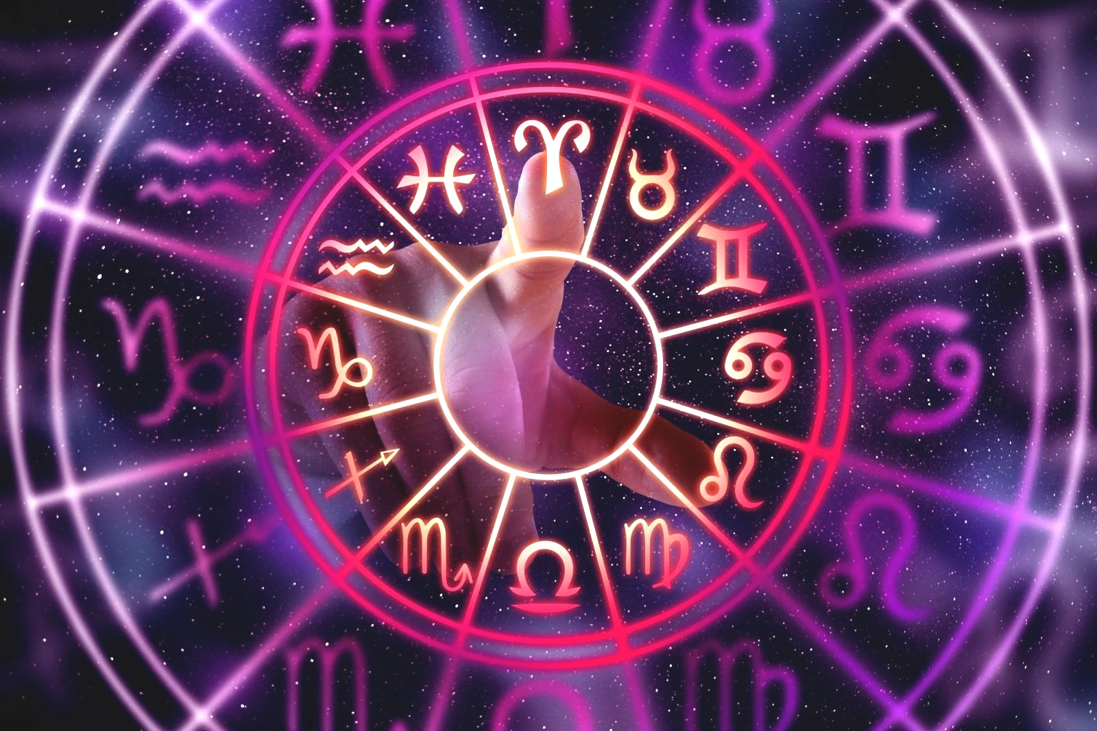 En çalışkan 5 burç: Uçan da kaçan da kurtulamaz! - Resim: 6