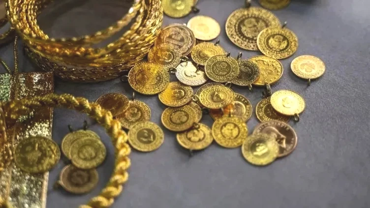 Altın ve gümüş kırılma çizgisinde! Gram altın 10.000 TL’yi görecek mi? İslam Memiş yeni trendi açıkladı