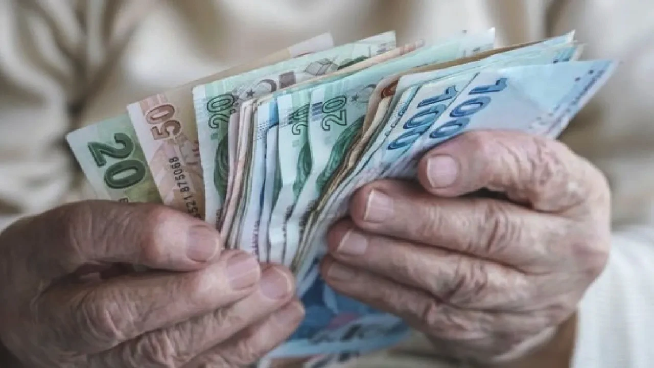 Fiili hizmet süresi zammından yararlanan maden işçileri, basın çalışanları ve bazı kamu personelleri

Doğum ve askerlik borçlanması yapan sigortalılar