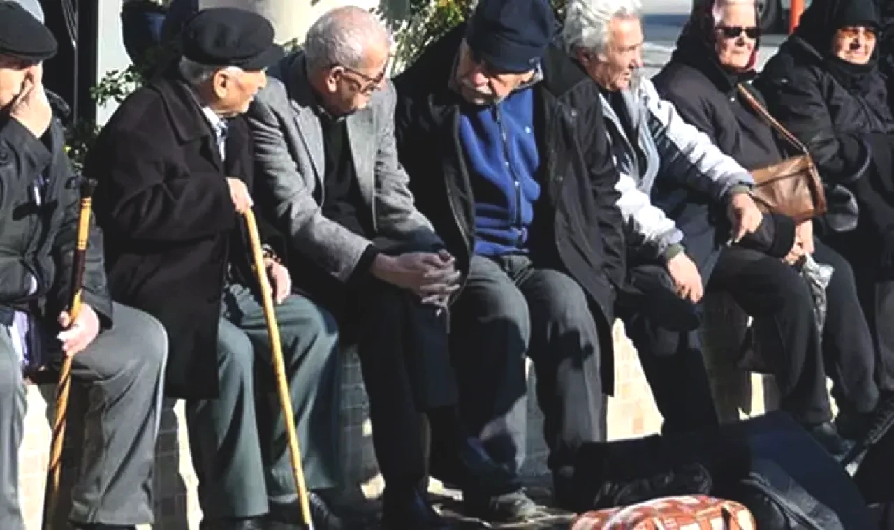 3 İl Emekliye Ayrıldı! Türkiye’de En Fazla Emeklinin Yaşadığı Şehirler Açıklandı 4