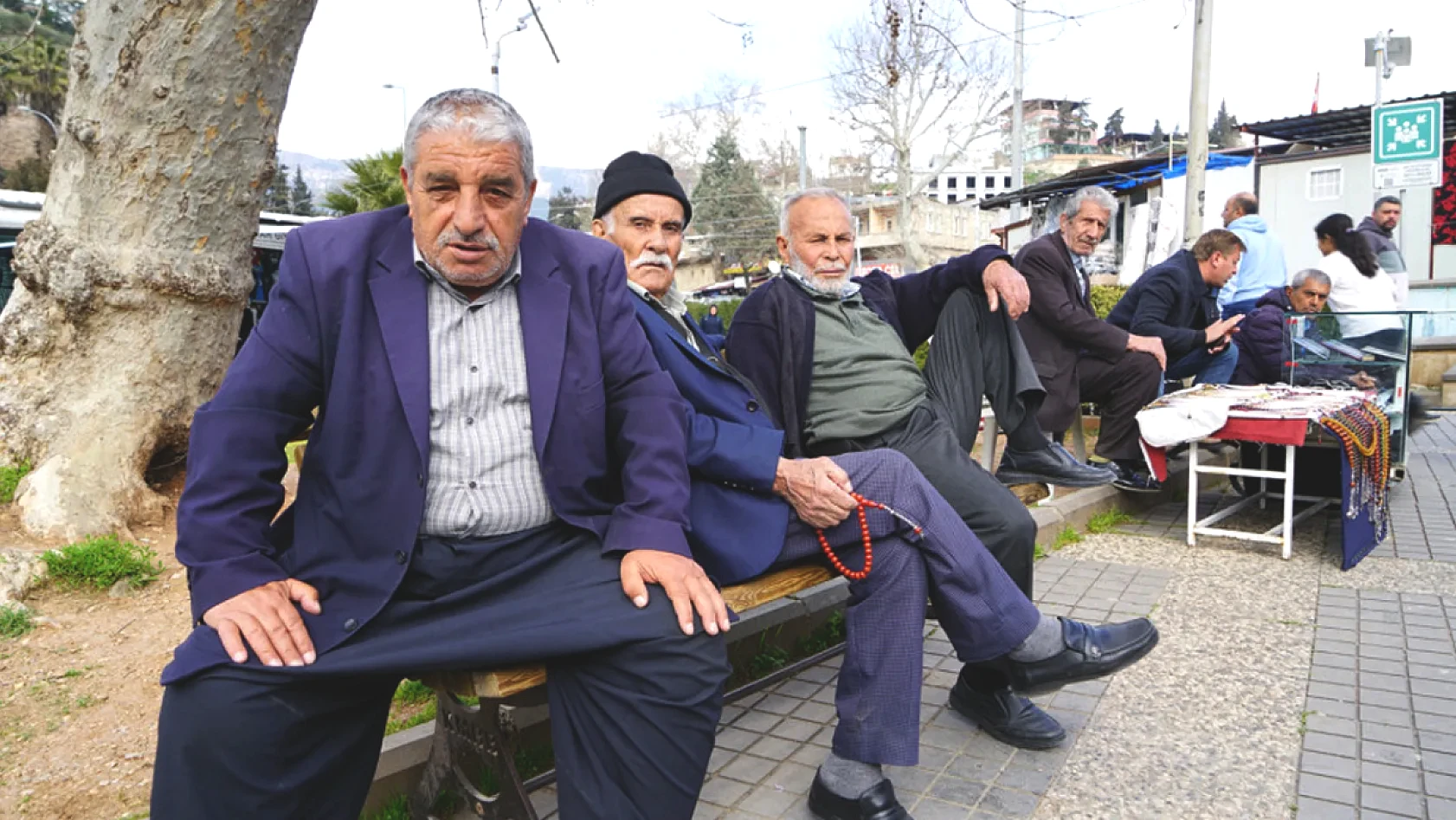 Çalıştıkça Emekli Maaşı Düşüyor mu? Türkiye'de Emeklilik Sisteminde Tartışılan Büyük Çelişki