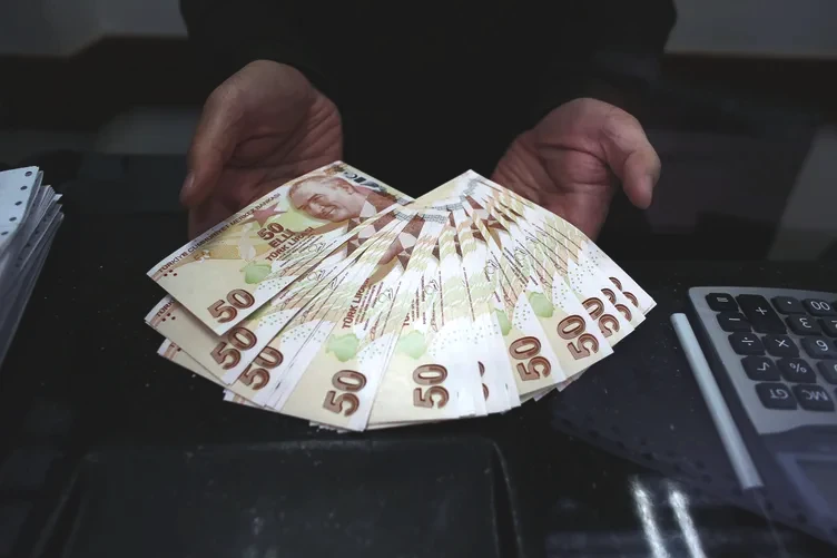 50 bin liralık emekli promosyonu hangi bankada? Nisan ayı yeni banka promosyonu tutarları...