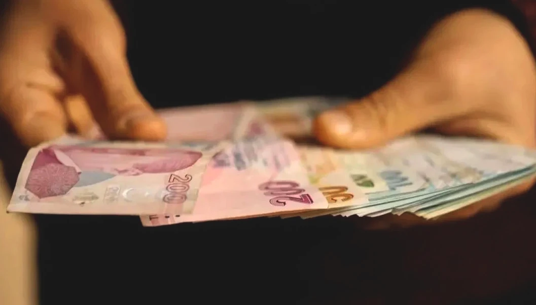 2007 sigorta girişi olanlar ne zaman emekli olacak?Kadın: 50 yaş / 6.925 primErkek: 52 yaş / 6.925 prim