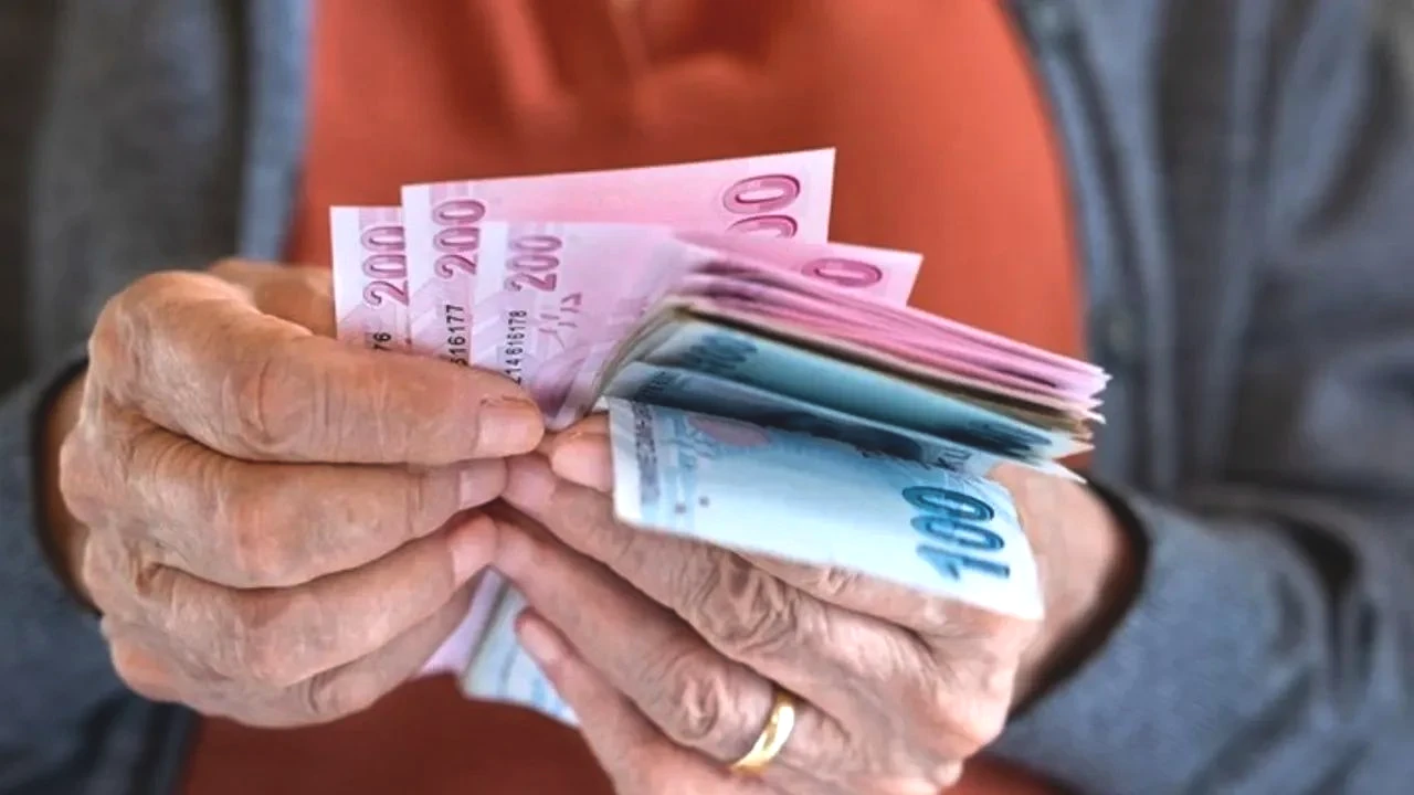 Emekli Promosyonlarında Yarış Kızıştı! 35 Bin Tl’ye Varan Ödeme İşte Güncel Banka Listesi (2)