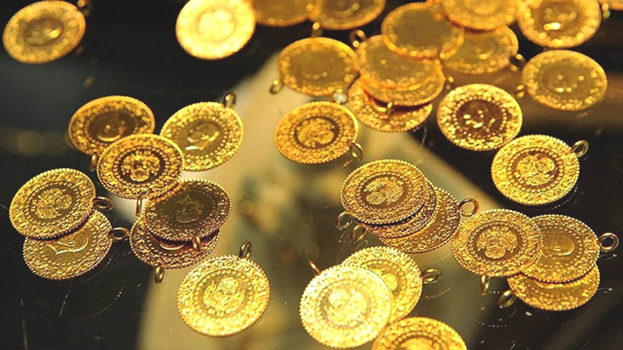 DÖVİZDEN DESTEK
Açıklamalarına dövizle ilgili devam eden Altın ve Para Uzmanı İslam Memiş, özellikle gram altın açısından dolar/TL endeksinin dikkat çekici olduğunu dile getirdi. 
