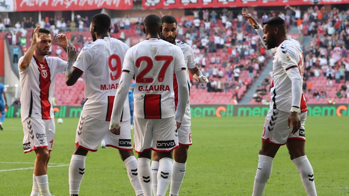 Samsunspor, Göztepe karşısında tarihi bir geri dönüşe imza attı!