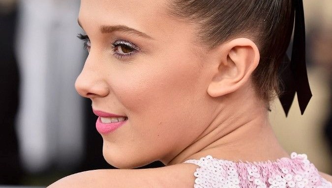 Millie Bobby Brown'un Yenilikçi Görünümü: Gözler Üzerinde!