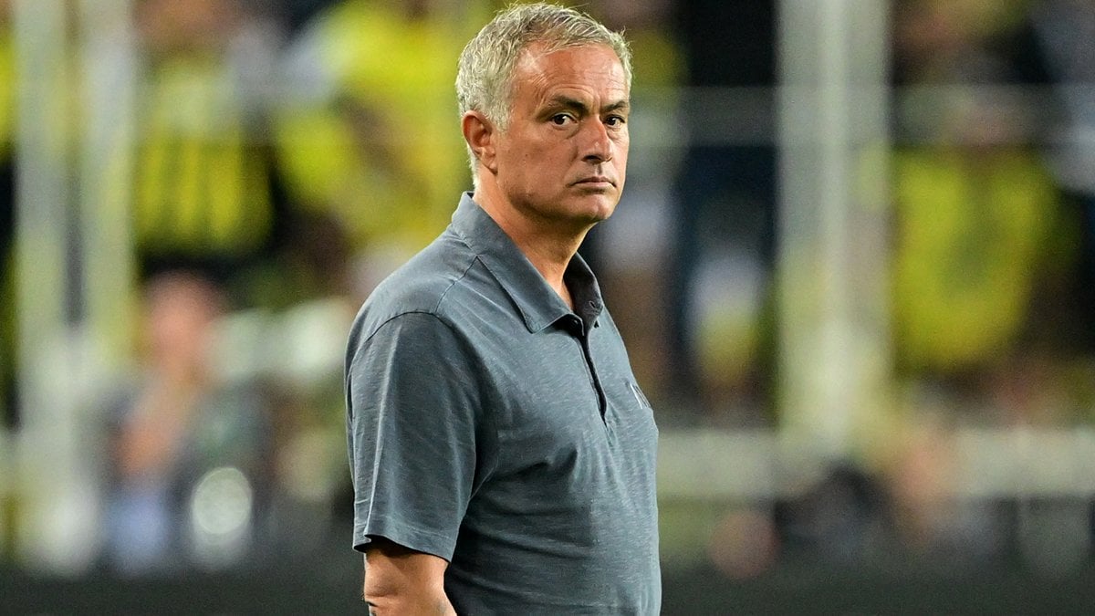 Mourinho, Basın Toplantısına Katılmamasının Sebebini Açıkladı: 