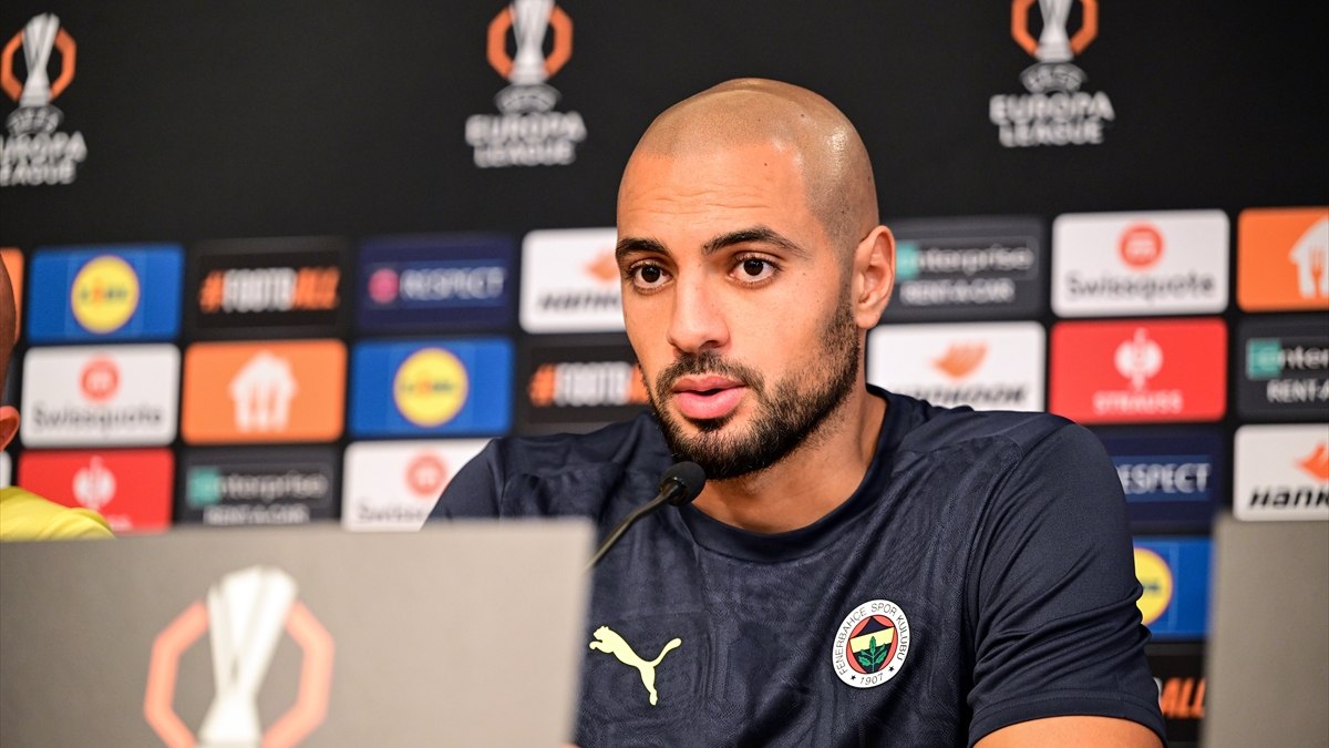 Amrabat'tan Çarpıcı Açıklama: 'Hedefimiz Avrupa Ligi Kupası!'